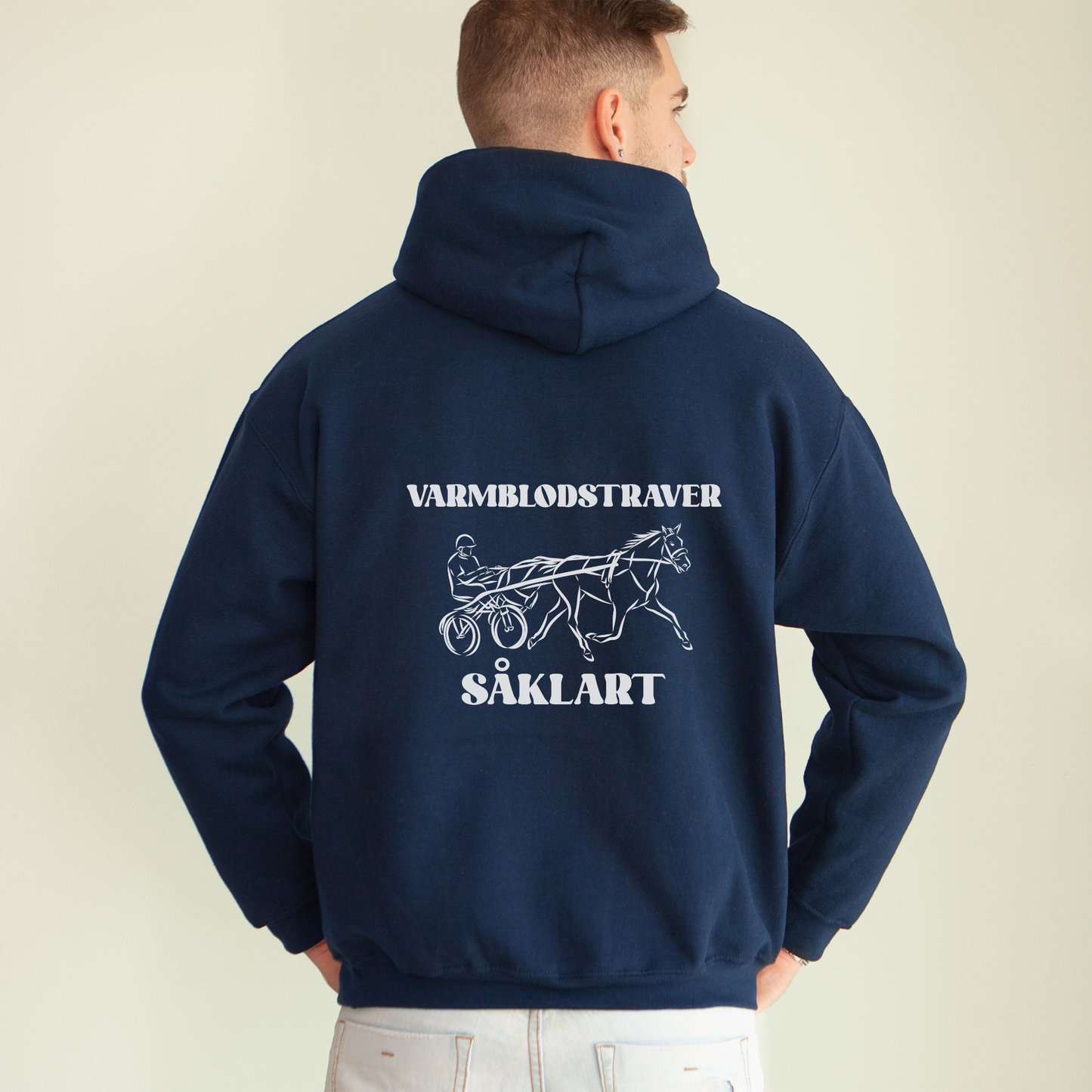 Hettegenser, Hest | Varmblodstraver såklart! | Unisex (2)