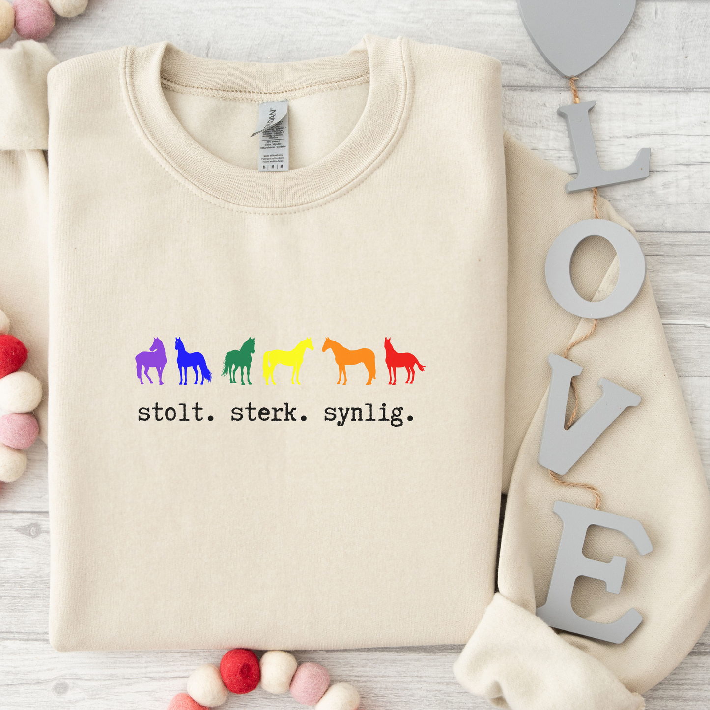 Hestegenser | stolt. sterk. synlig. | Unisex