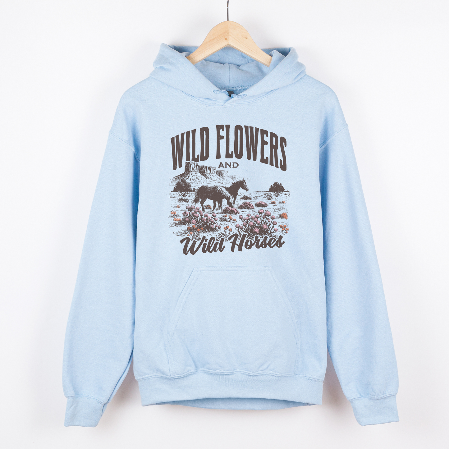 Hettegenser, hest | Wild flowers and wild horses | Unisex