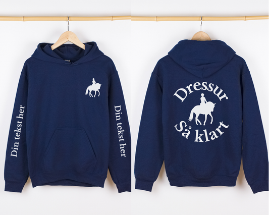 Dressur så klart | Personlig hettegenser hest | Unisex
