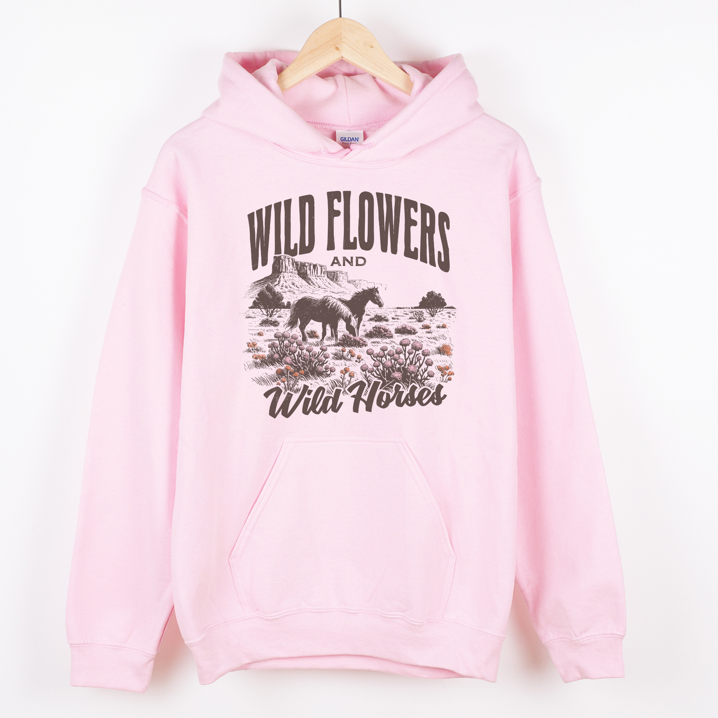 Hettegenser, hest | Wild flowers and wild horses | Unisex